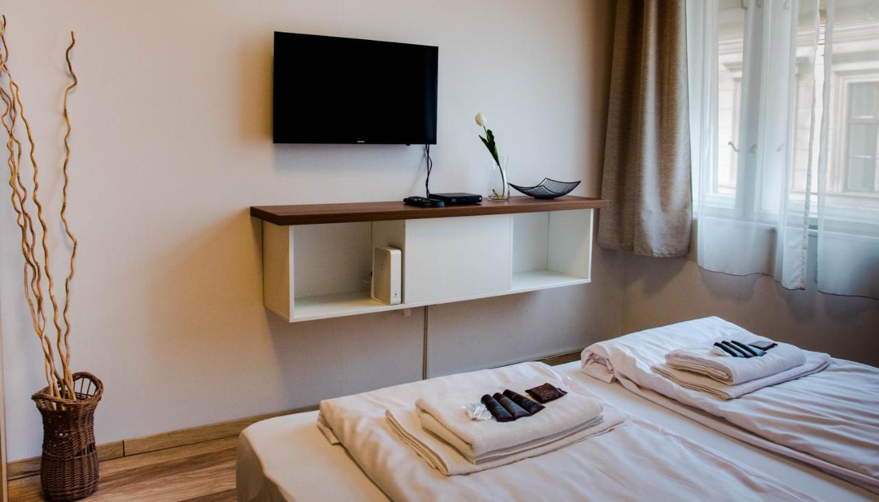 Molnar Apartment Cozy City Center Retreat For 2 Ac & Perfect Location! 부다페스트 외부 사진